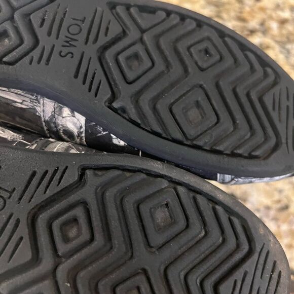 Tom’s x Star Wars loafers size 7.5 - Picture 9 of 11